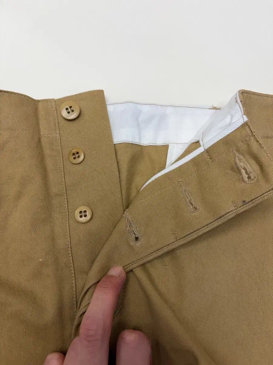 オフィサー チノ