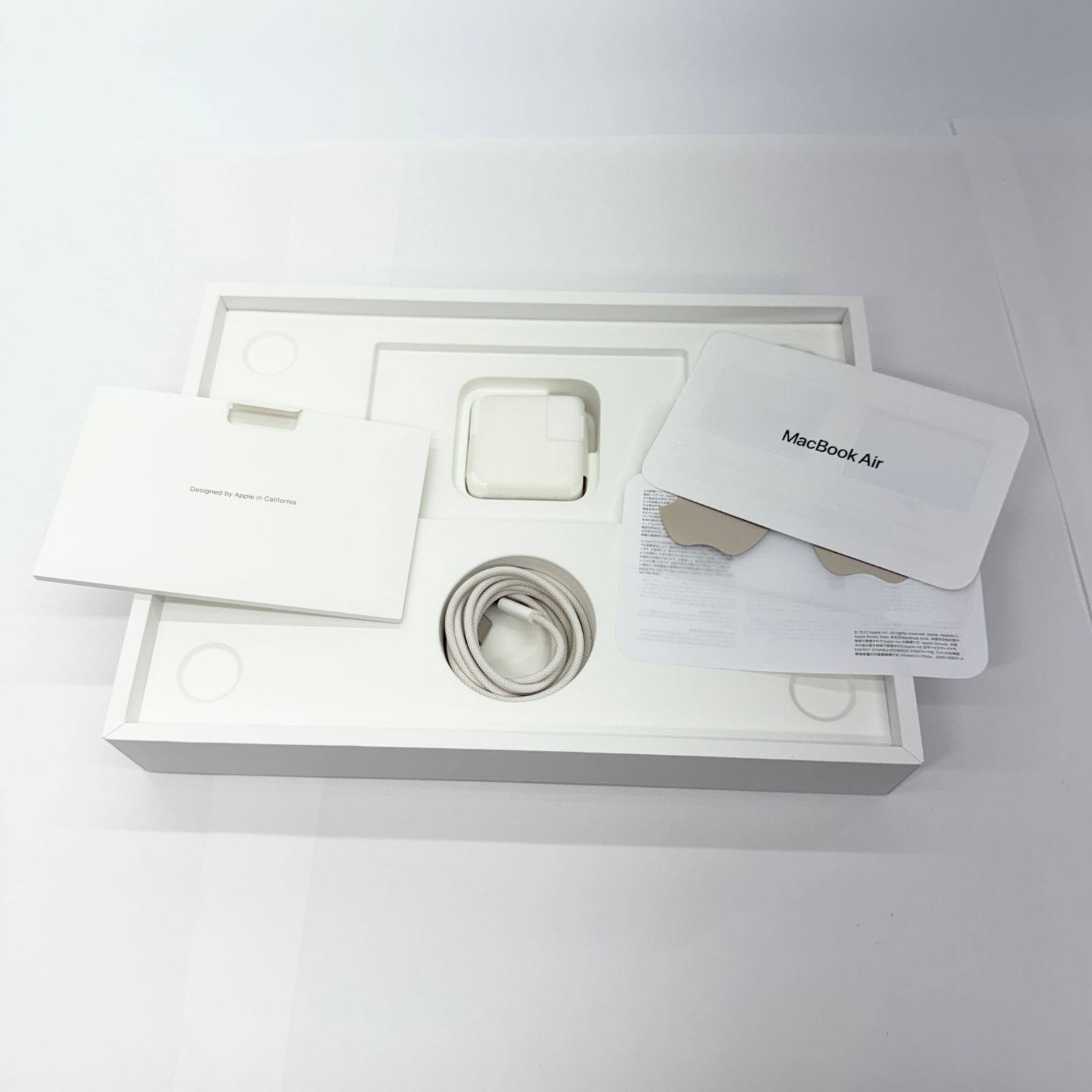 MacBook Air Liquid Retina 13.6インチ Mid 2025 Apple M2 8コア 8GB SSD 256GB スターライト MLY13J A C5294-80