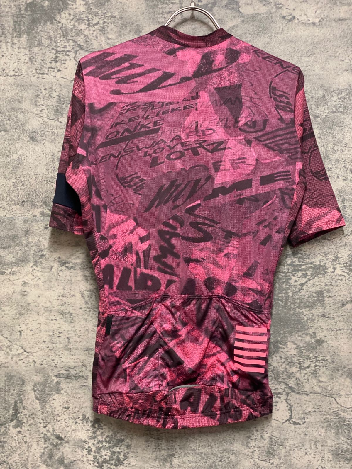 JM640 ラファ Rapha PRO TEAM FLYWEIGHT JERSEY ROAD GRAFFITI 半袖 サイクルジャージ 黒 ピンク M