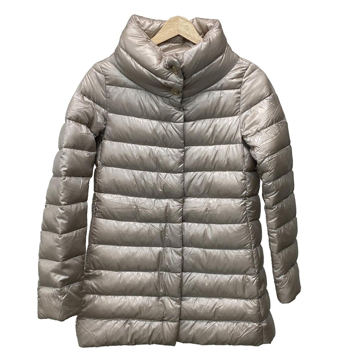 HERNO ヘルノ ダウンコート サイズ38 S レディース - ベージュ 長袖 秋 冬