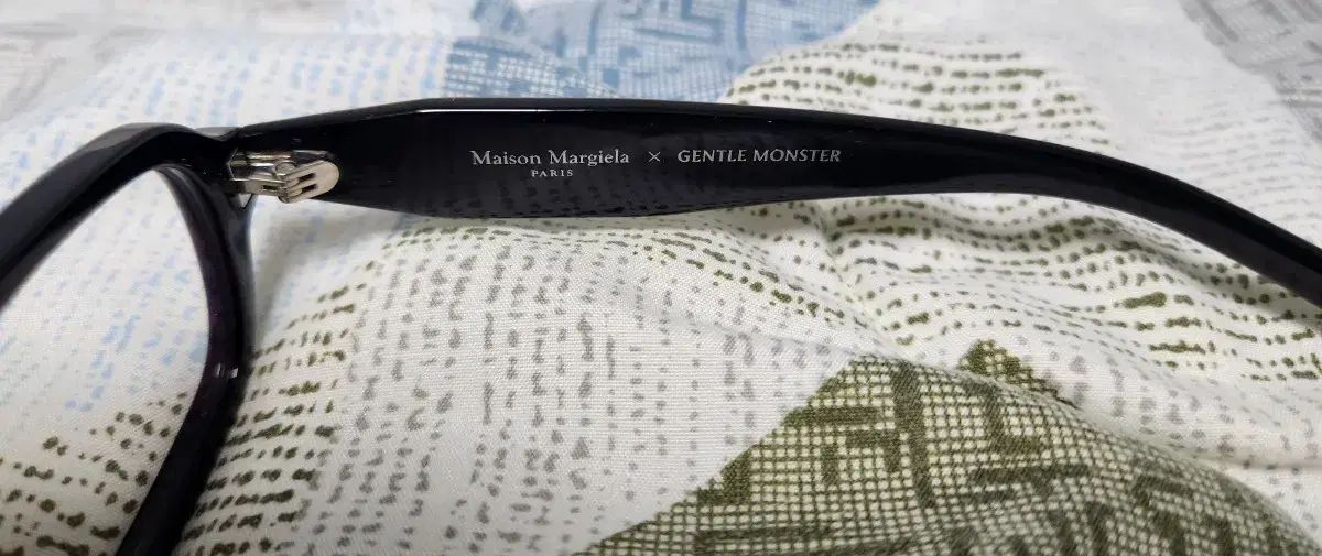 ジェントルモンスター