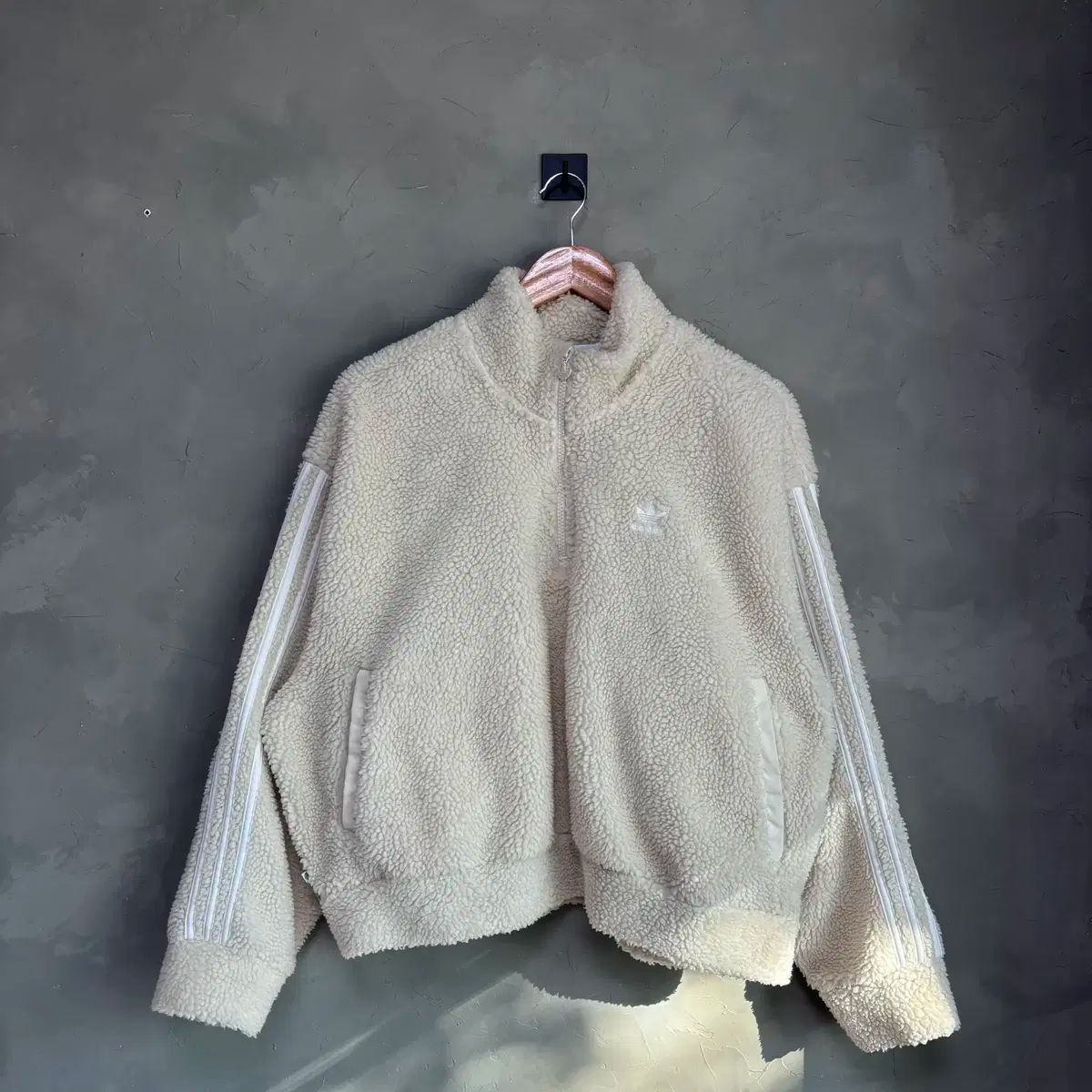 アディダス ファイヤーバード ハーフジップアップ フリース ジップアップ 白