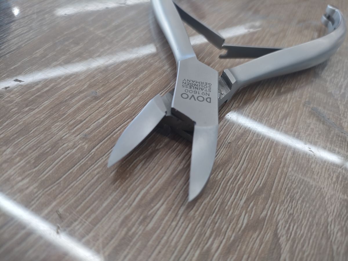  品 ドイツ製 DOVO No.1600 ステン サテン ニッパー型爪切 ニッパー ハンズクラフト宮崎新名爪 ニッパー 切削 切断 穴あけ