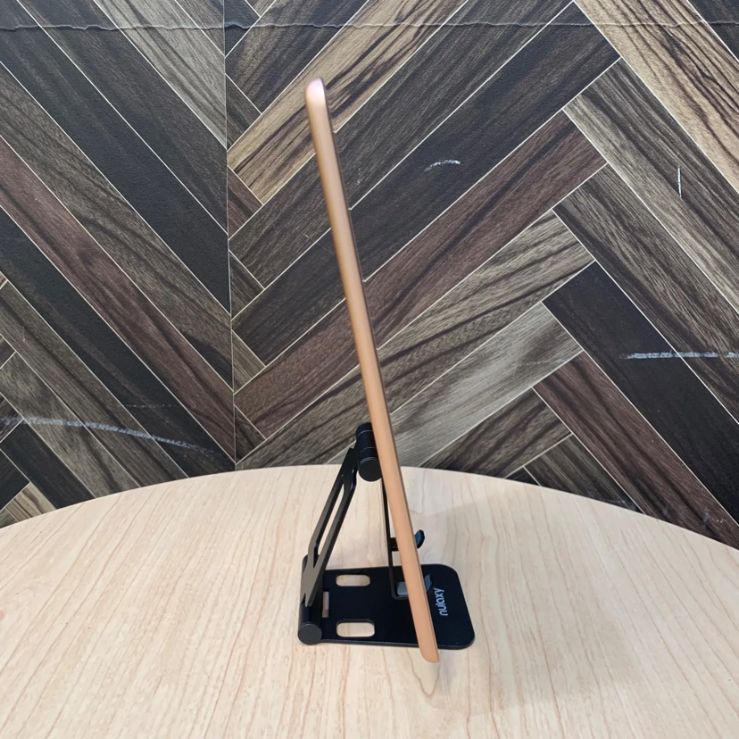 iPad 第6世代 128GB ゴールド 本体 A1893