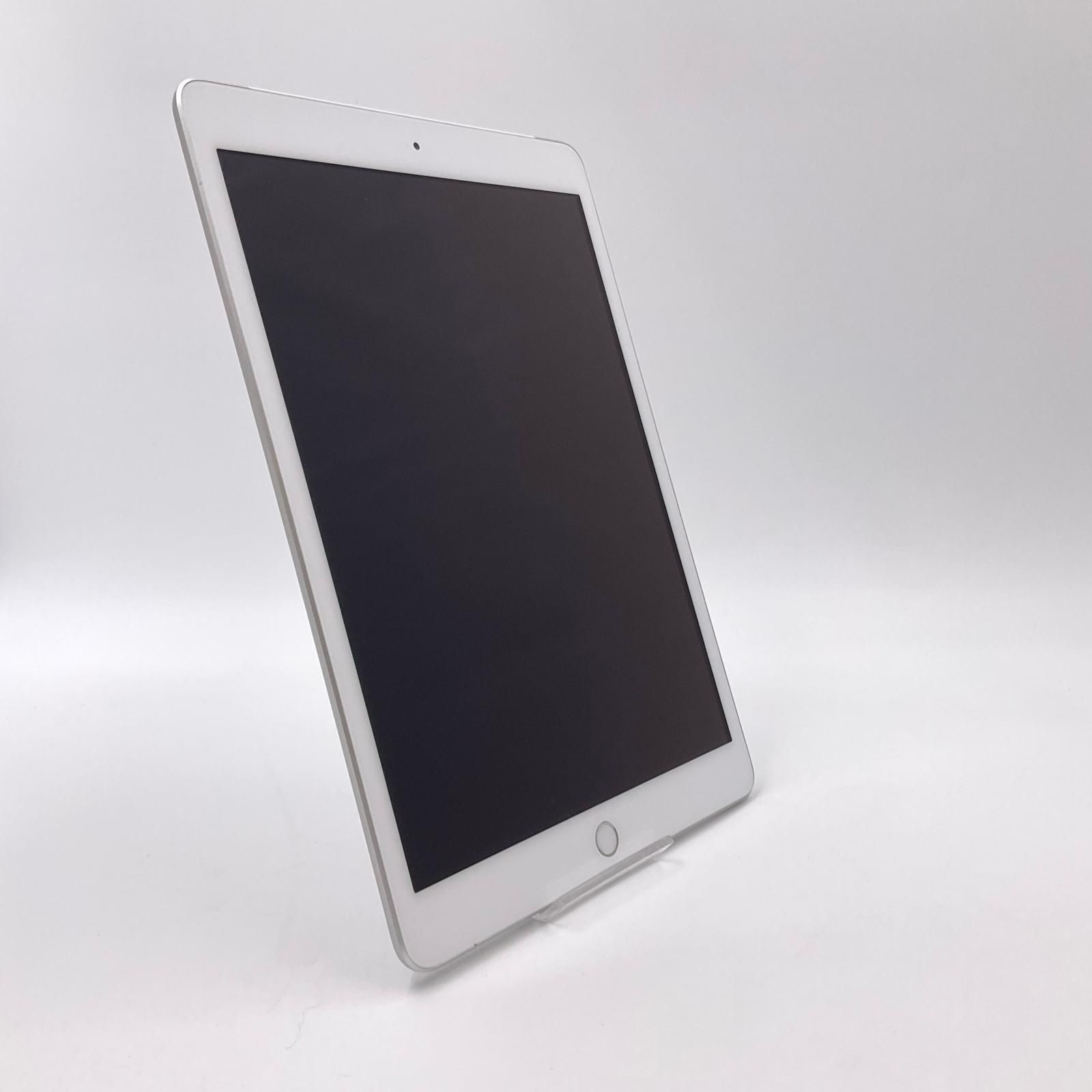 Apple iPad 第8世代 32GB シルバー WiFi Cellular docomo 白ロム 動作 済 全額返金保証 最速発送