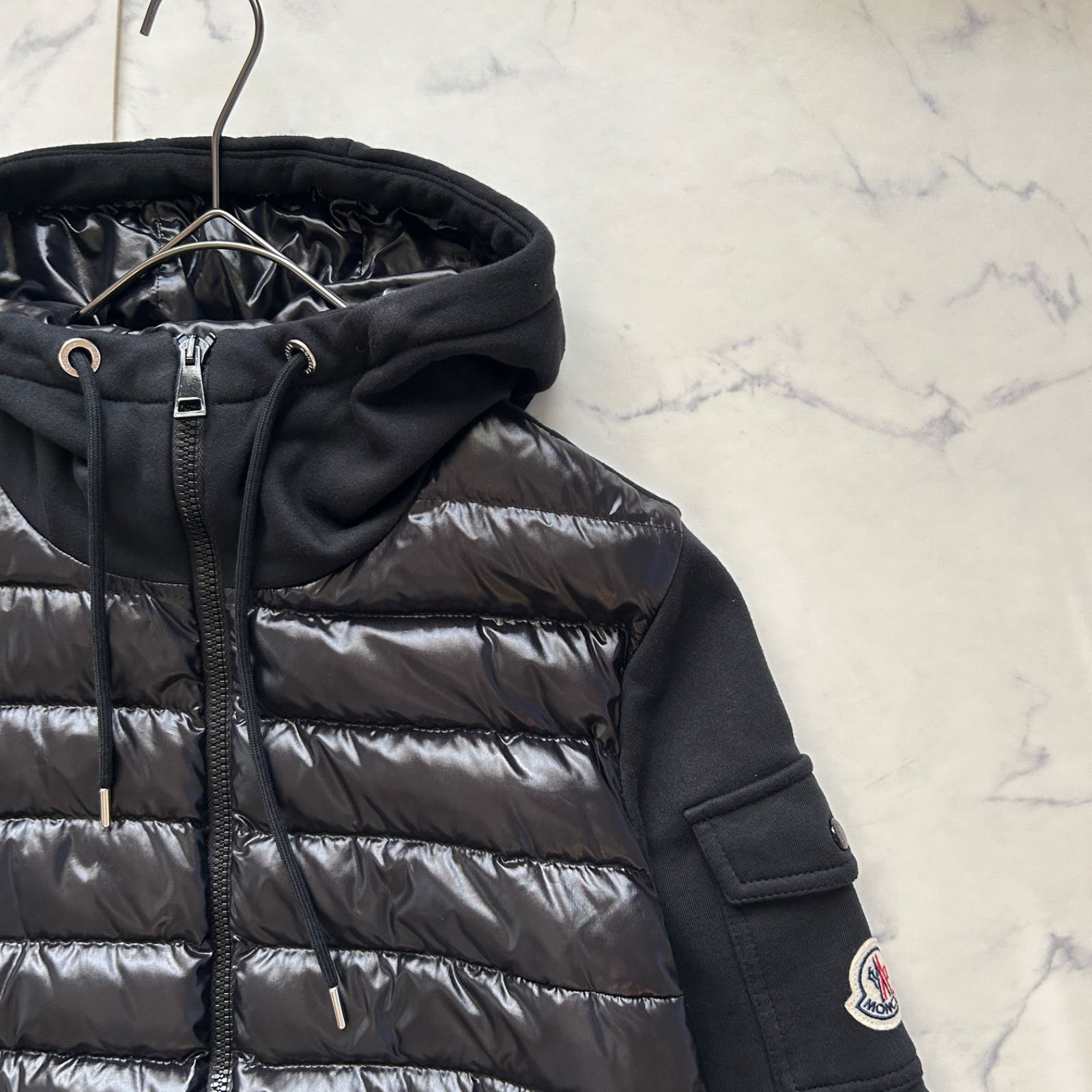 極美品✨️モンクレールMAGLIACARDIGANハイブリッドダウンSカーキ 極美品 モンクレール ハイブリッドダウンジャケット フード