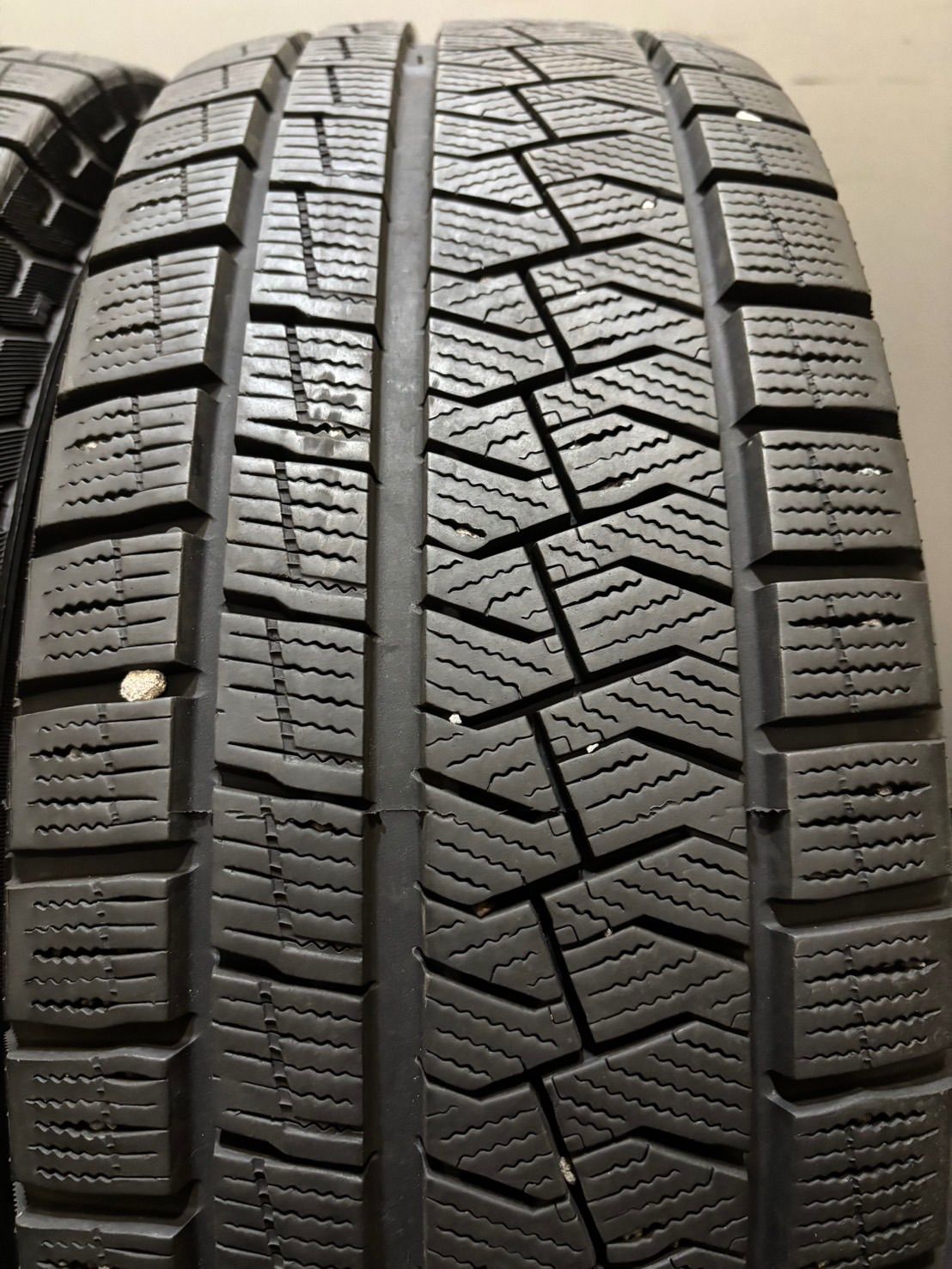 195 65 R 15 PIRELLI ICE PLUS 19年製 スタッドレス 4本 ノア ヴォクシー プリウス 3 K 471