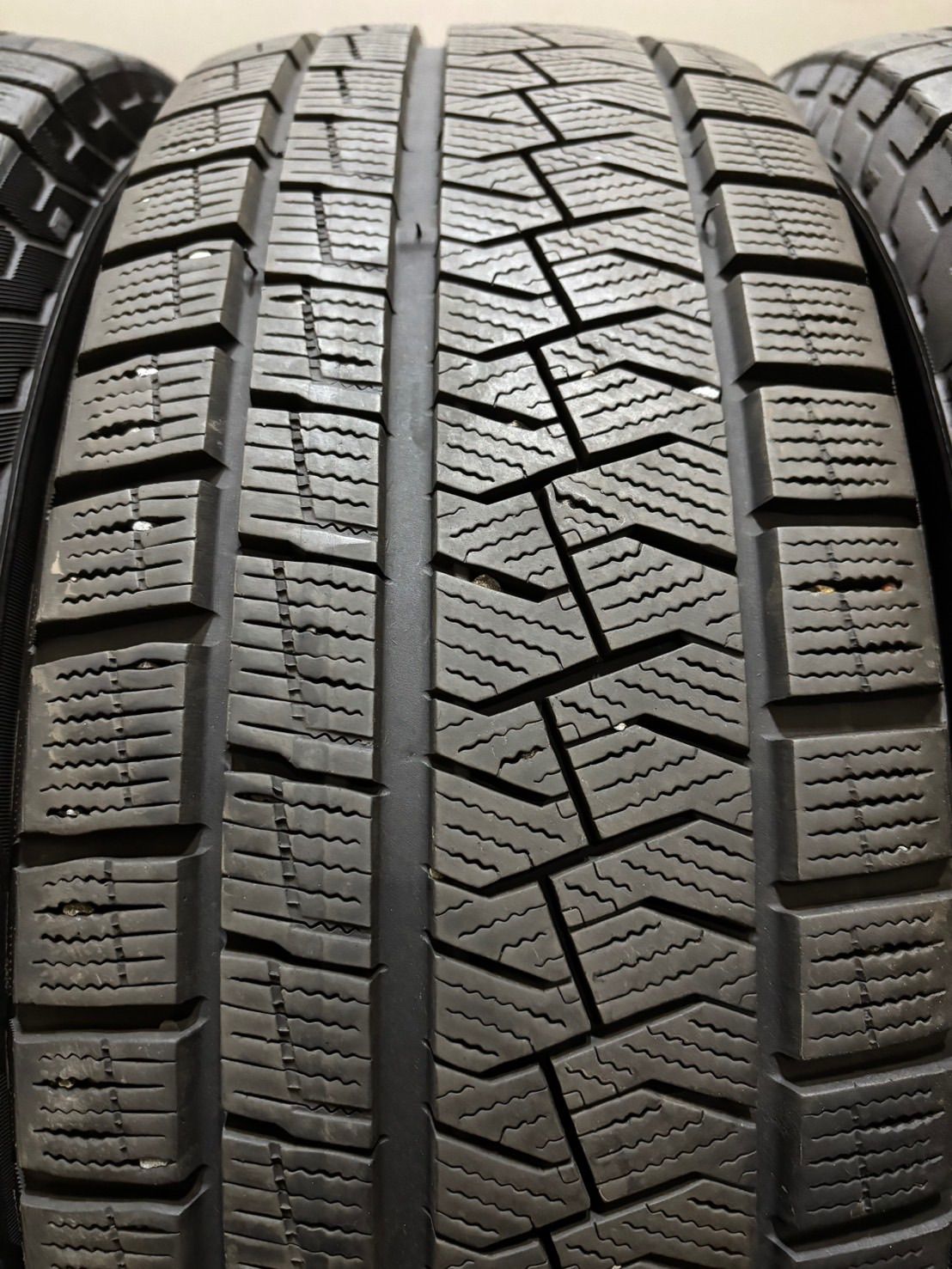 19年製 スタッドレス