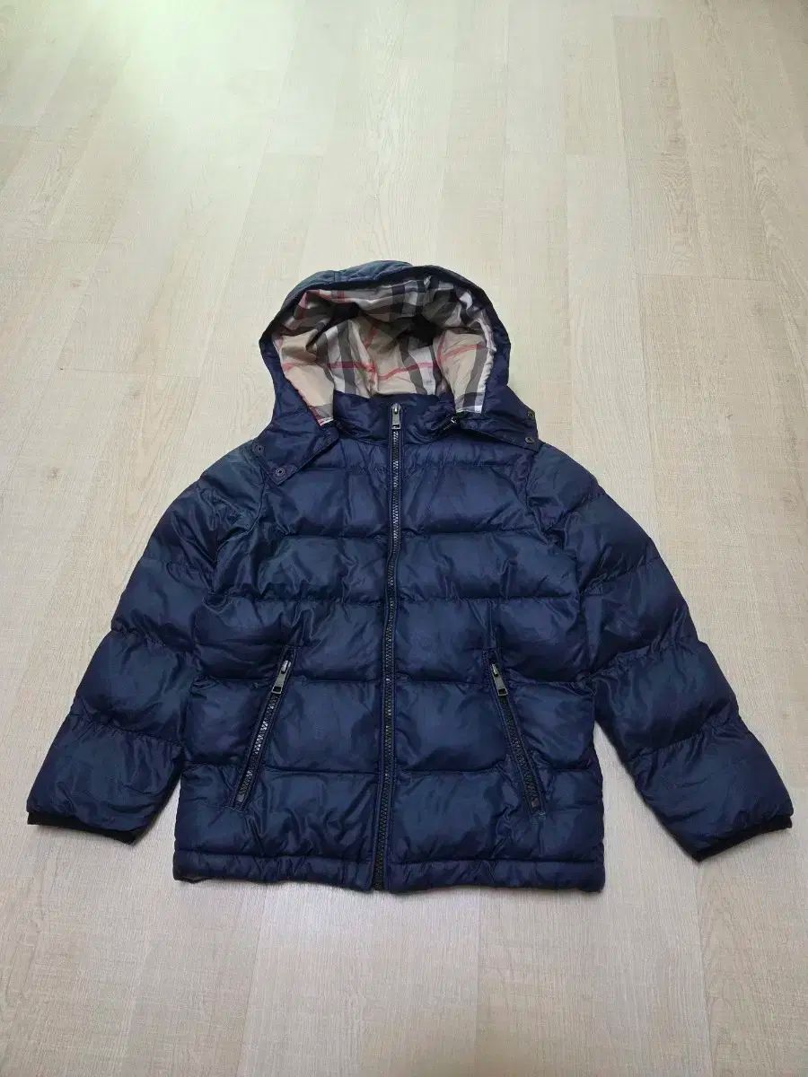 8Y バーバリーキッズ ダウン アウター