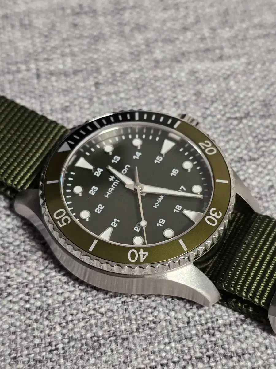 ハミルトン カーキ スキューバ クオーツ 37mm