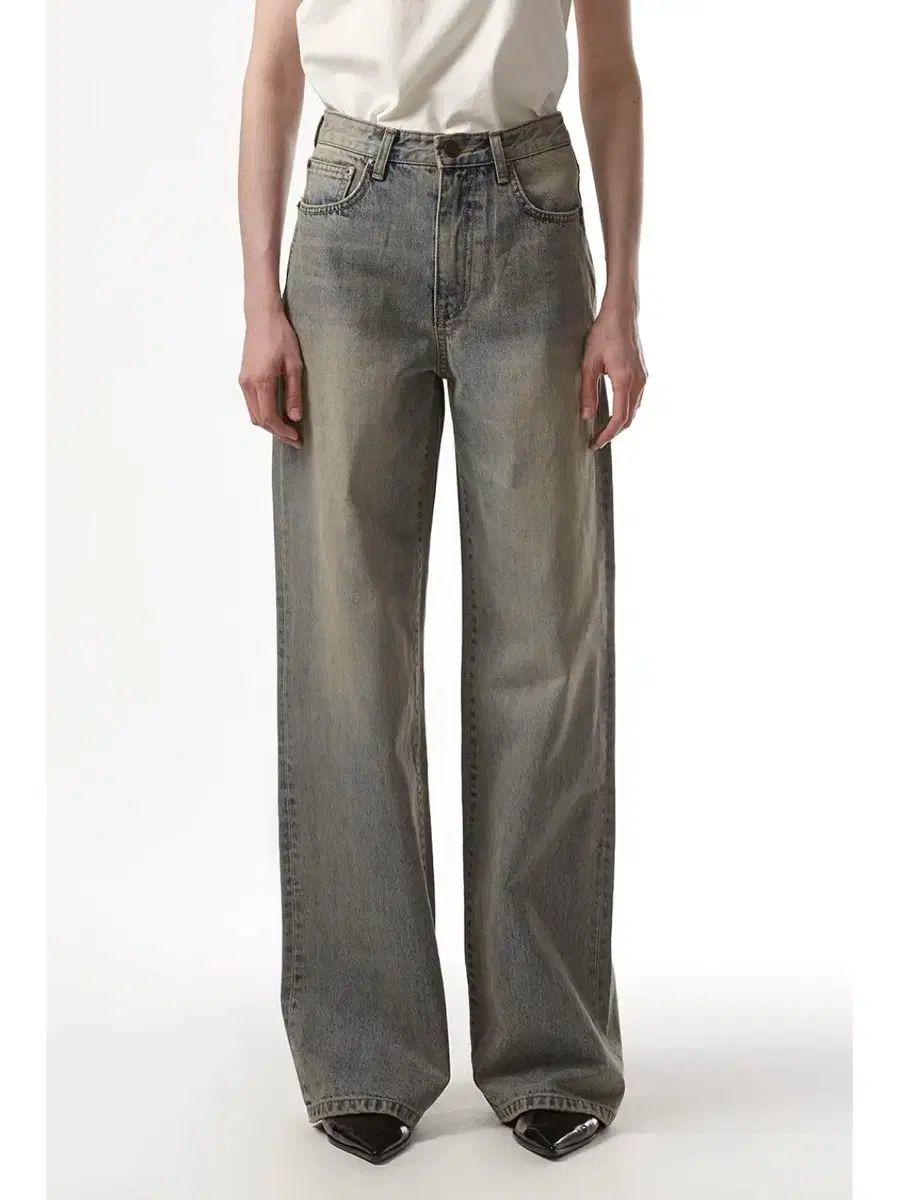 イアンジョ ミッド ウェスト ウォッシュド ストレート デニム ダスティ ブルー