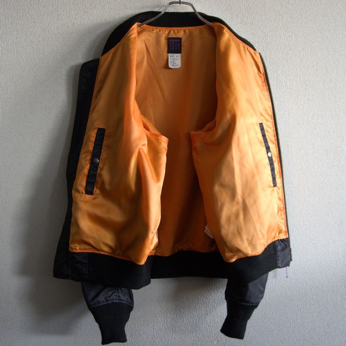 美品】CUNE【ハトのフライトジャケット】3 MA-1 ブラック キューン 