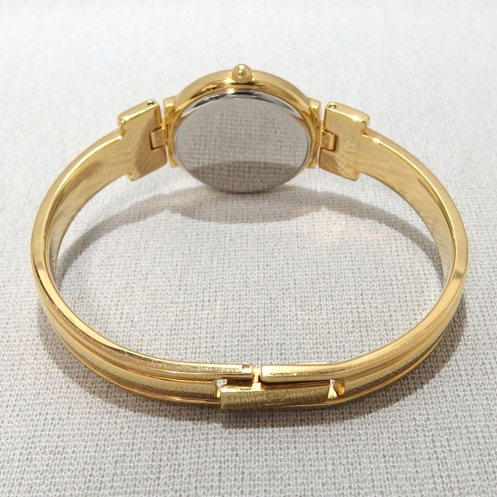 ジバンシー バングルウォッチ クォーツ 稼働品 ゴールド系 used GIVENCHY ゴールド 金 12Pダイヤ クォーツ 腕時計 レディース