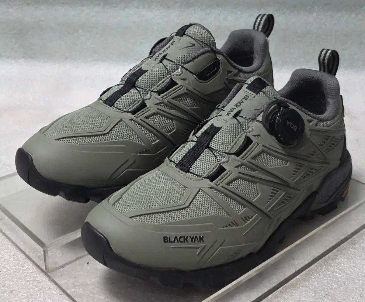 ブラックヤク BLACK YAK 軽量登山靴 トレッキングシューズ BOAダイアル メンズ 255