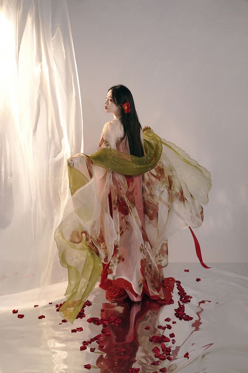 チャイナドレス