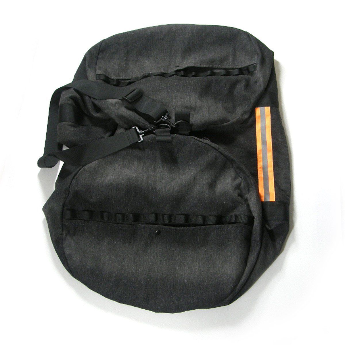 OUTDOOR PRODUCTS × BEAMS アウトドアプロダクツ × ビームス 超特大 ロールドラムバッグ ブラックデニム Runaway Boston Pack ボストンバッグ リフレクター ｜ オールシーズン WWW_KARIMZIABAT_FR