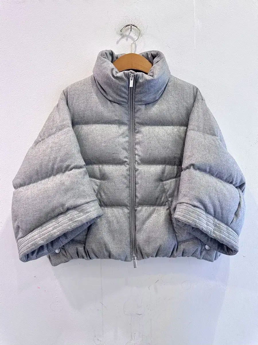 55 66 ペセリコ グースダウン クロップド ダウン ジャケット