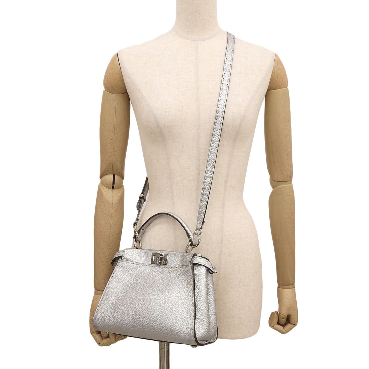 FENDI フェンディ Selleria セレリア PEEKABOO MINI ピーカブー ミニ ハンドバッグ ショルダー 2WAY 肩掛け レザー シルバー銀 シルバー金具 レディース 40802158257 アラモード DECORATOM_COM_BR