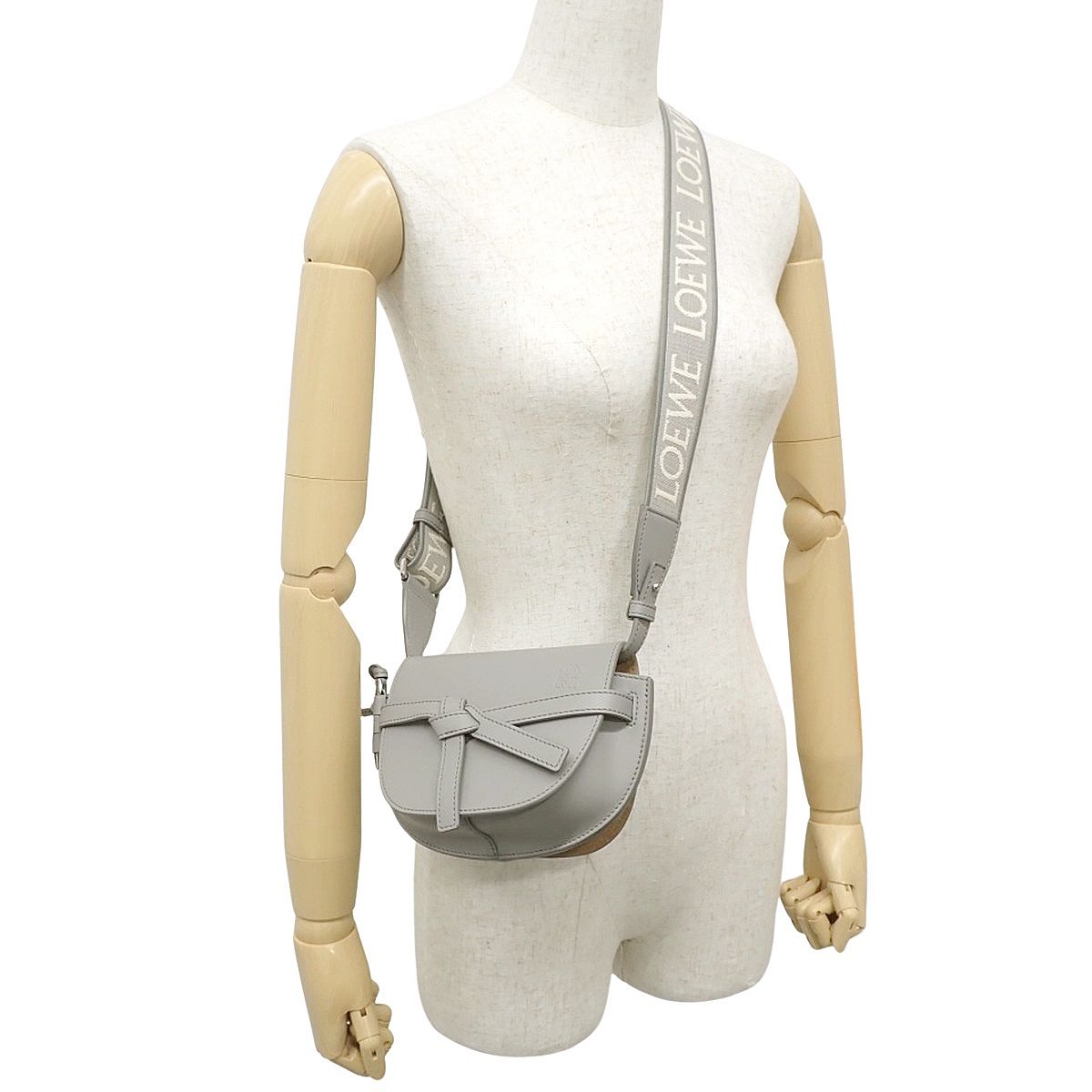 LOEWE ロエベ ゲートデュアル バッグ ミニ ショルダーバッグ 肩掛け 斜め掛け クロスボディバッグ リボン ソフトカーフ ジャガード グレー シルバー金具 A650N46X13 レディース 40802158343 アラモード WWW_SMP1DAWEKUDUS_SCH_ID