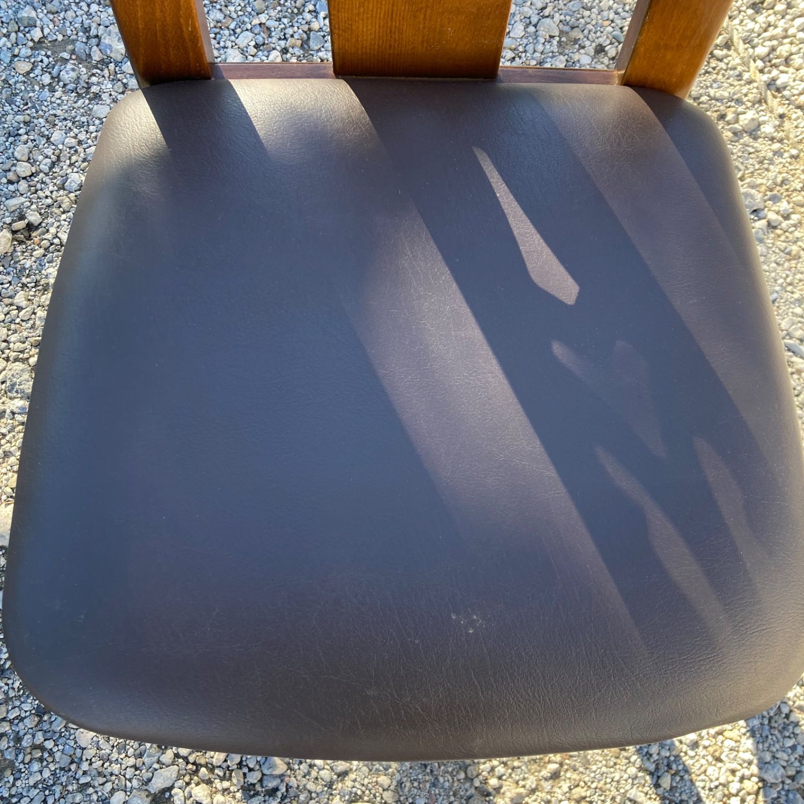 2脚セット カリモク 透かし彫り ダイニングチェア コロニアル