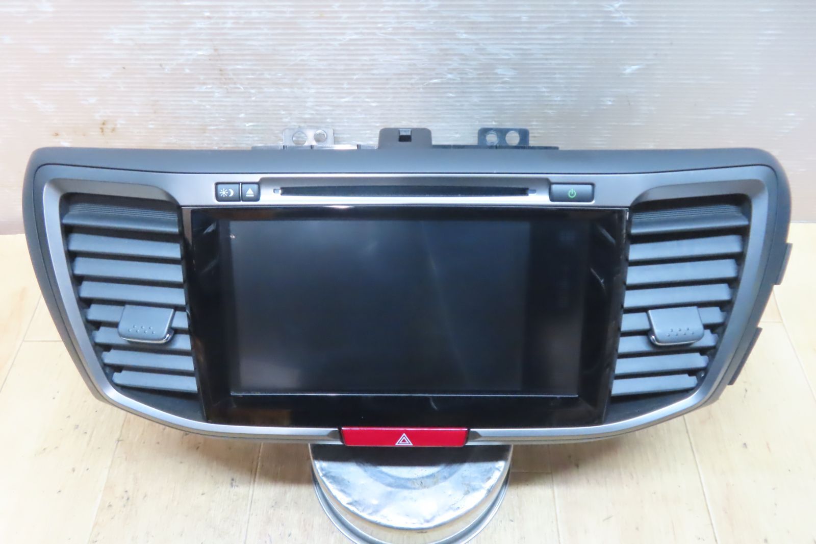 付 F4485 アコード HV LX DAA-CR7 39101-T3W-J84 QY-5112 純正ナビ 吹き出し口 本体のみ 取り外すまで正常稼働