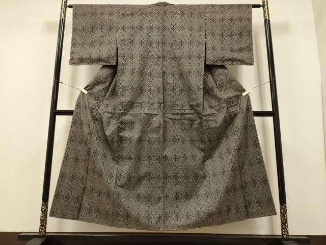 平和屋着物●本場大島紬　7マルキ　更紗草花文　総絣　正絹　逸品　未使用　CAAU9927vf 平和屋着物○本場大島紬 7マルキ 更紗草花文 総絣 正絹 逸品 未