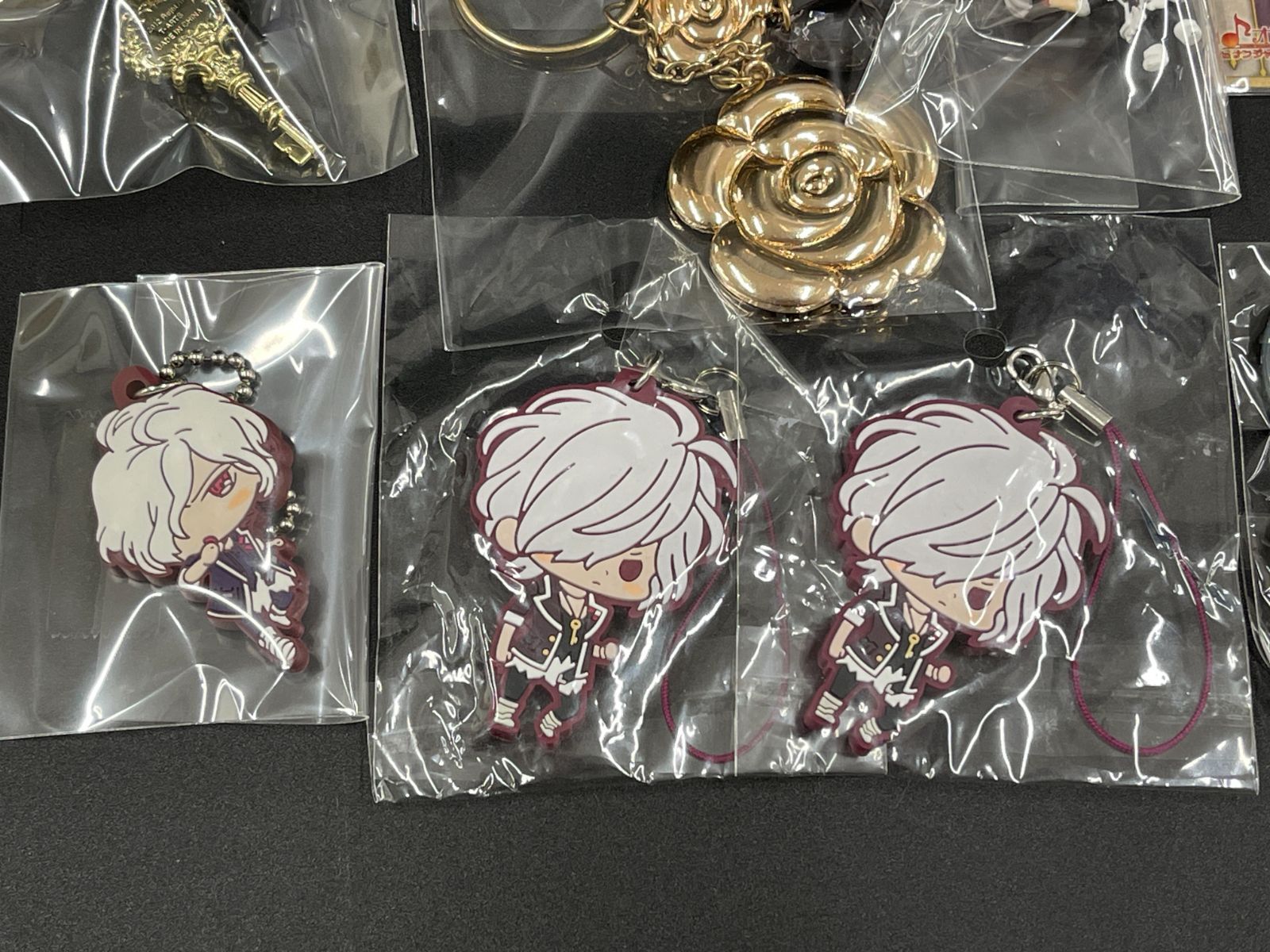 ディアラバ DIABOLIK LOVERS 逆巻スバル グッズまとめ売り - メルカリ