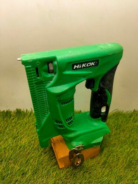 日立工機 18V コードレスタッカー 充電式 本体のみ N18DSL NK CT線 T3 12mm 動作 済み