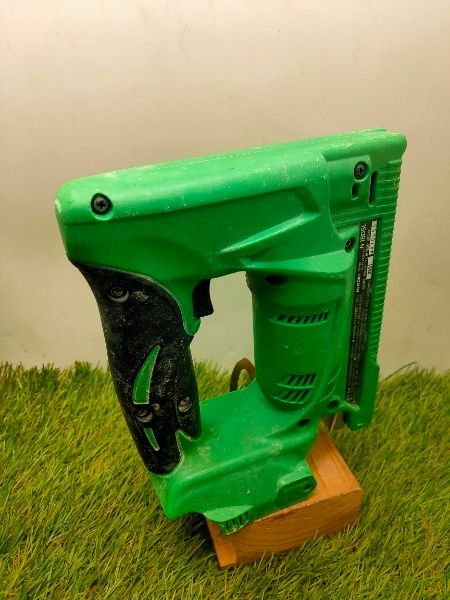 日立工機 18V コードレスタッカー 充電式 本体のみ N18DSL NK CT線 T3 12mm 動作 済み