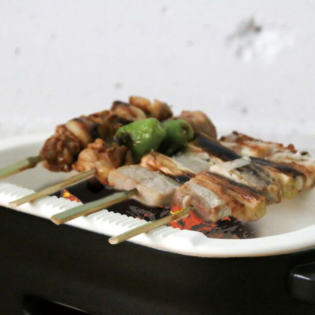 かもしか道具店 陶の炭火コンロ 角 3点セット 網 敷板 付き 選べる2色 白 黒 陶器 焼き鳥 焼き魚