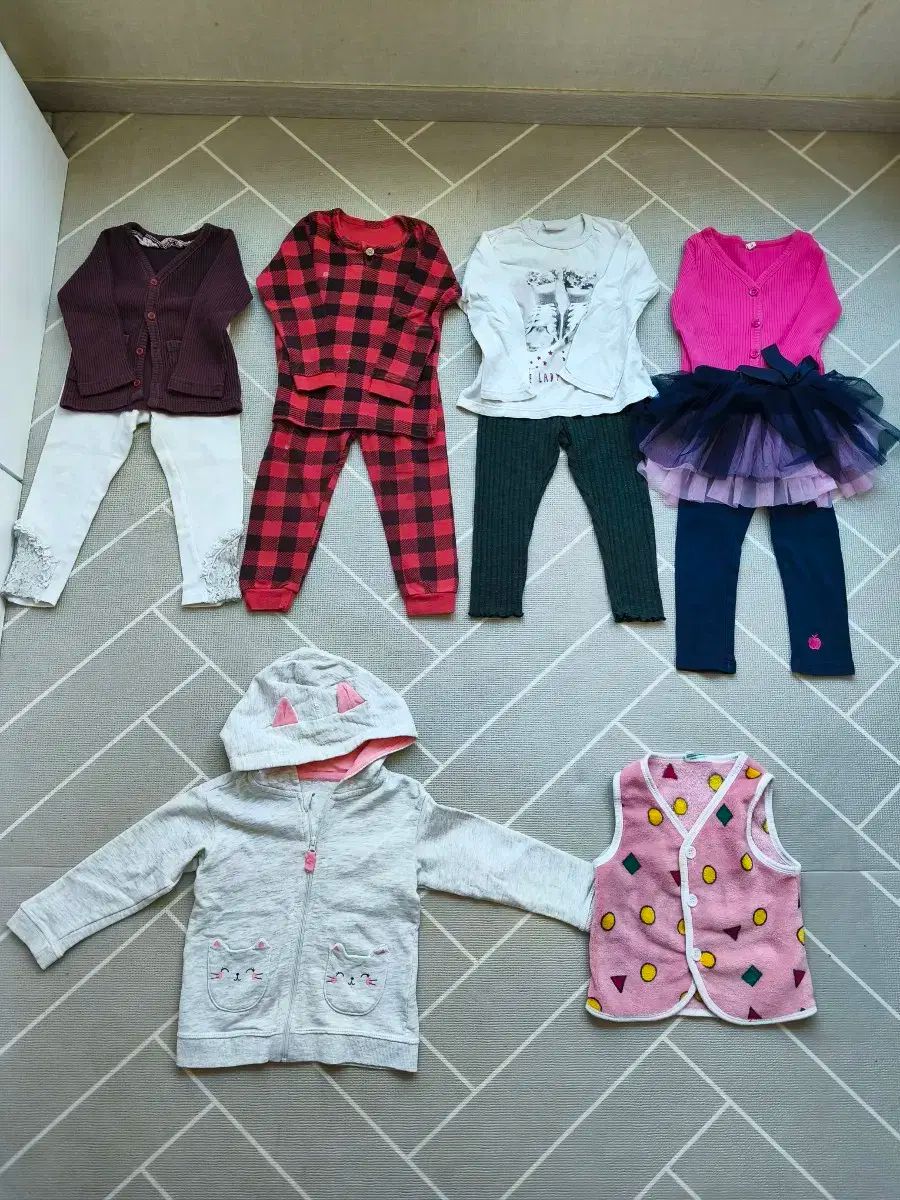 VANDALIZE　ブルゾン　ブラック　無地　ジップアップ　チェック　ベスト VANDALIZE ブルゾン ブラック 無地 ジップアップ チェック ベスト