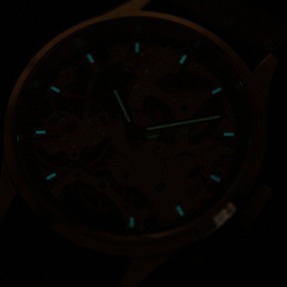 スイス製 ユニタスムーブメント