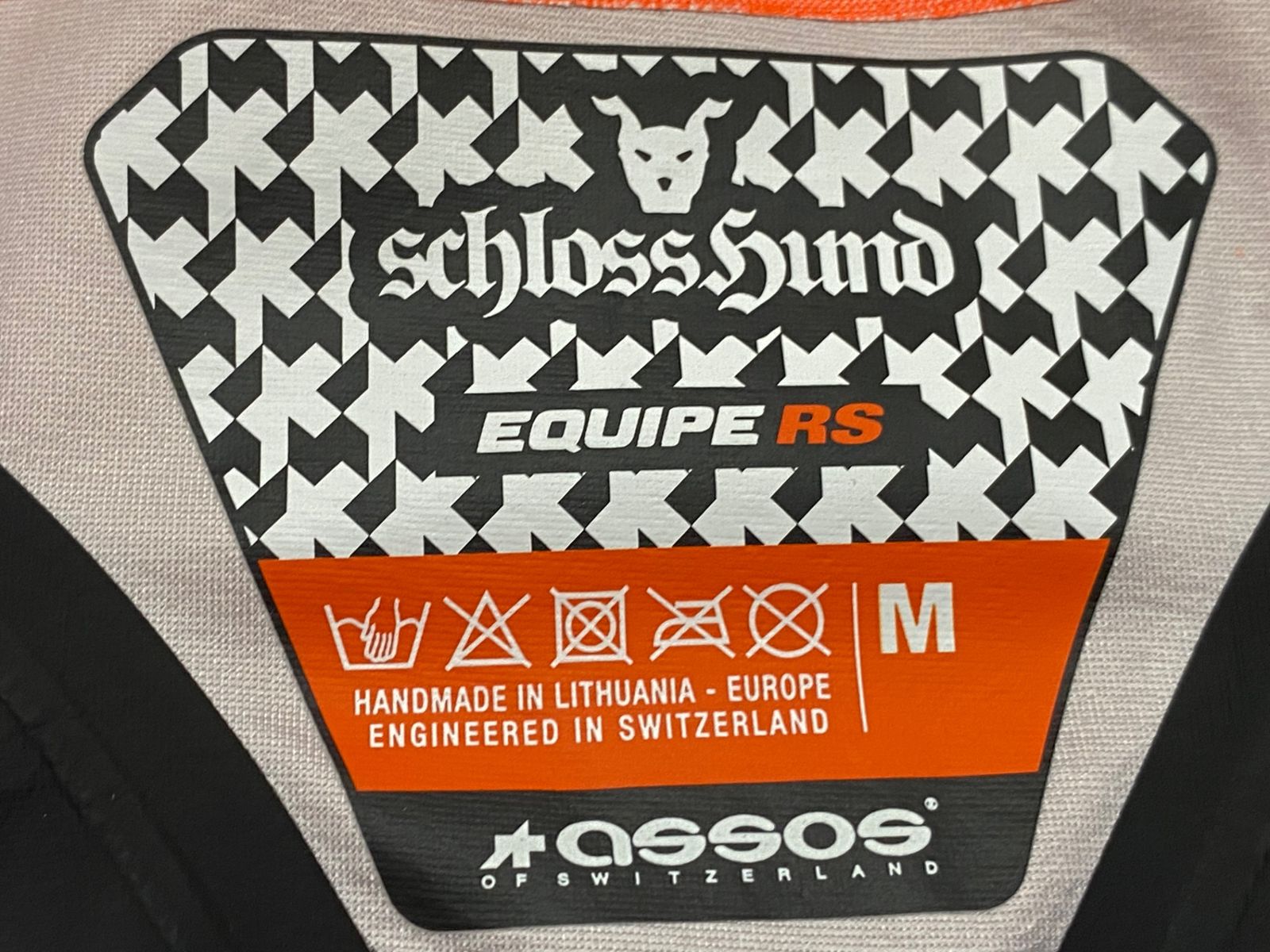 assos EQUIPE