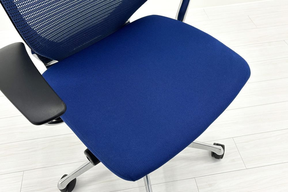 オカムラ バロンチェア ローバック OKAMURA Baron 固定肘 オフィス家具 ミディアムブルー A000003579 MARWIL-DEMENAGEMENTS_CH