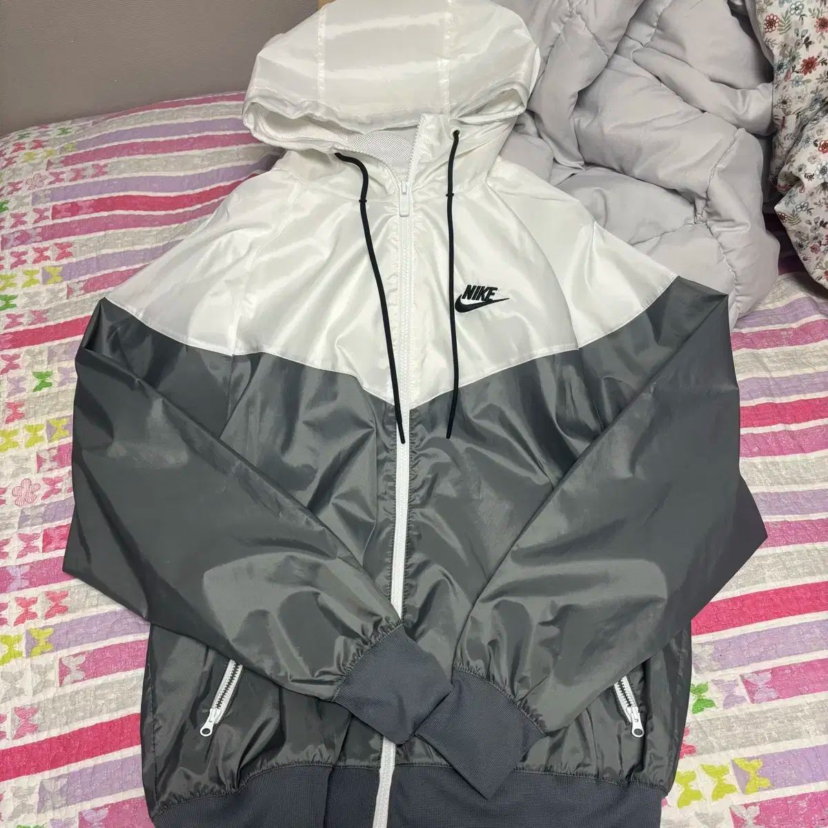 NIKE ウィンドランナー ウィンドブレーカー