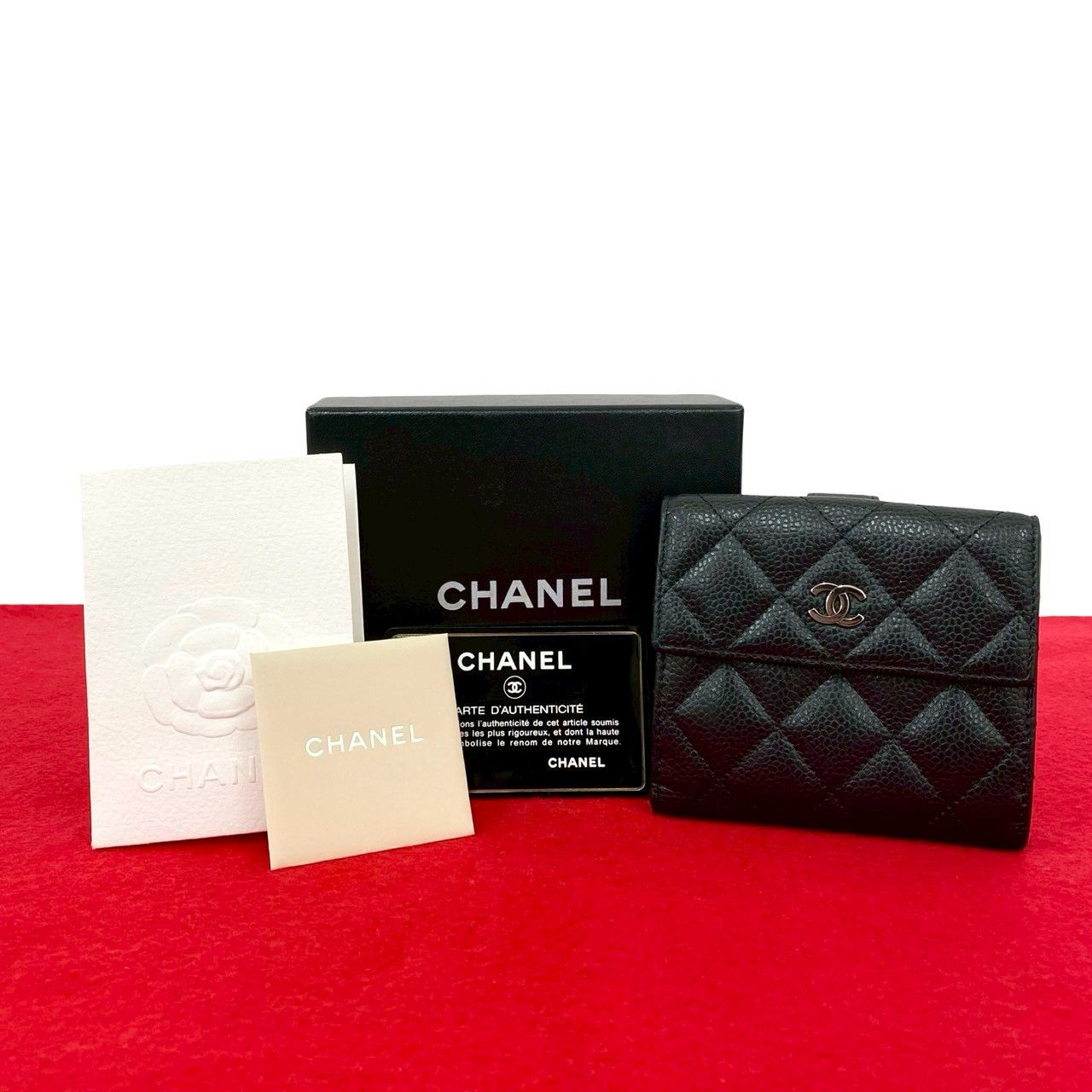 き カード シール有 15番台 CHANEL シャネル マトラッセ ココ キャビアスキン レザー 二つ折り財布 ウォレット ブラック 28065