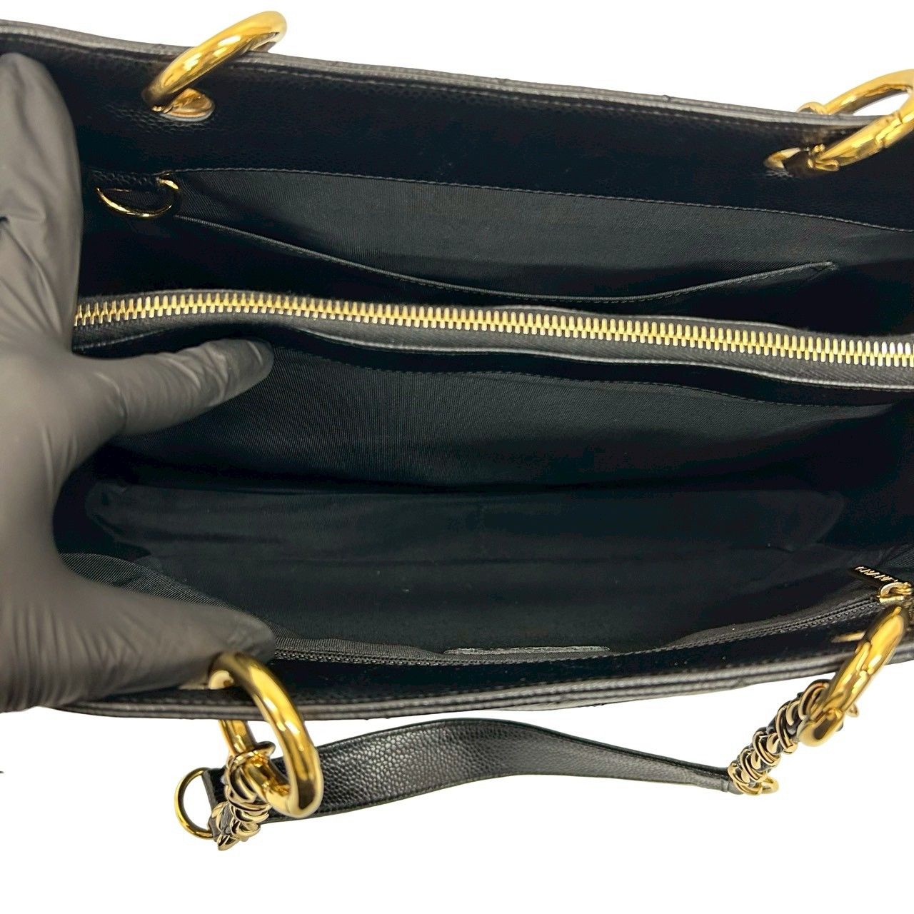 キャビアスキン レザー