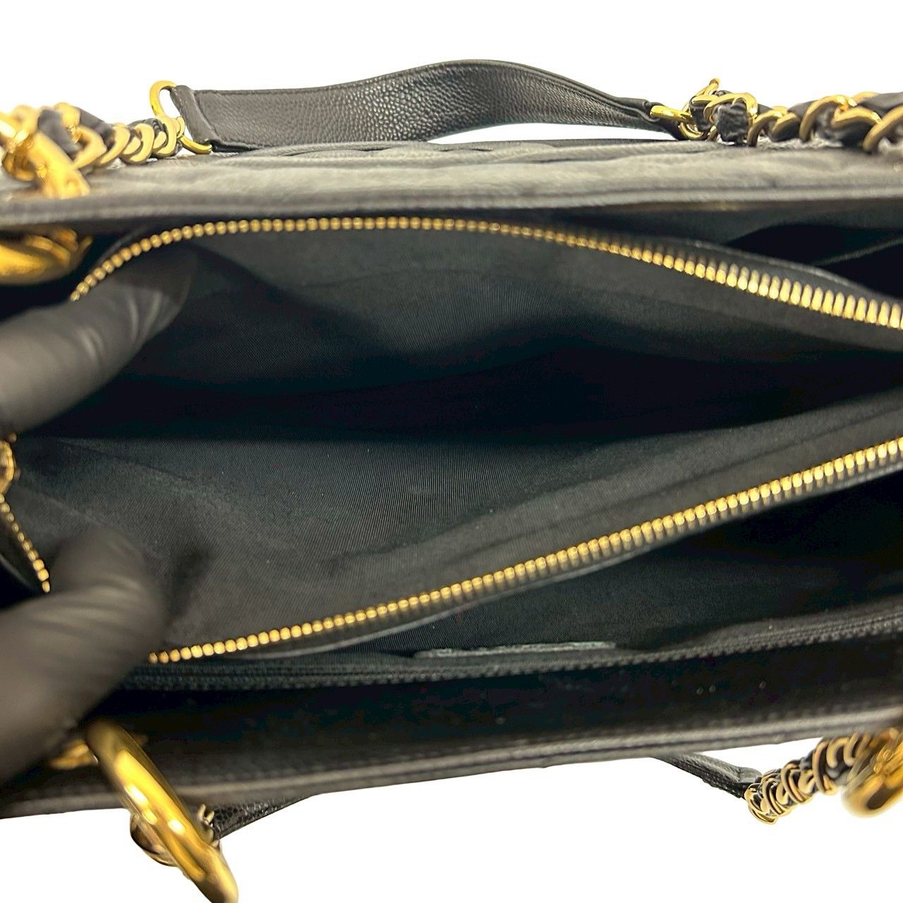 キャビアスキン レザー