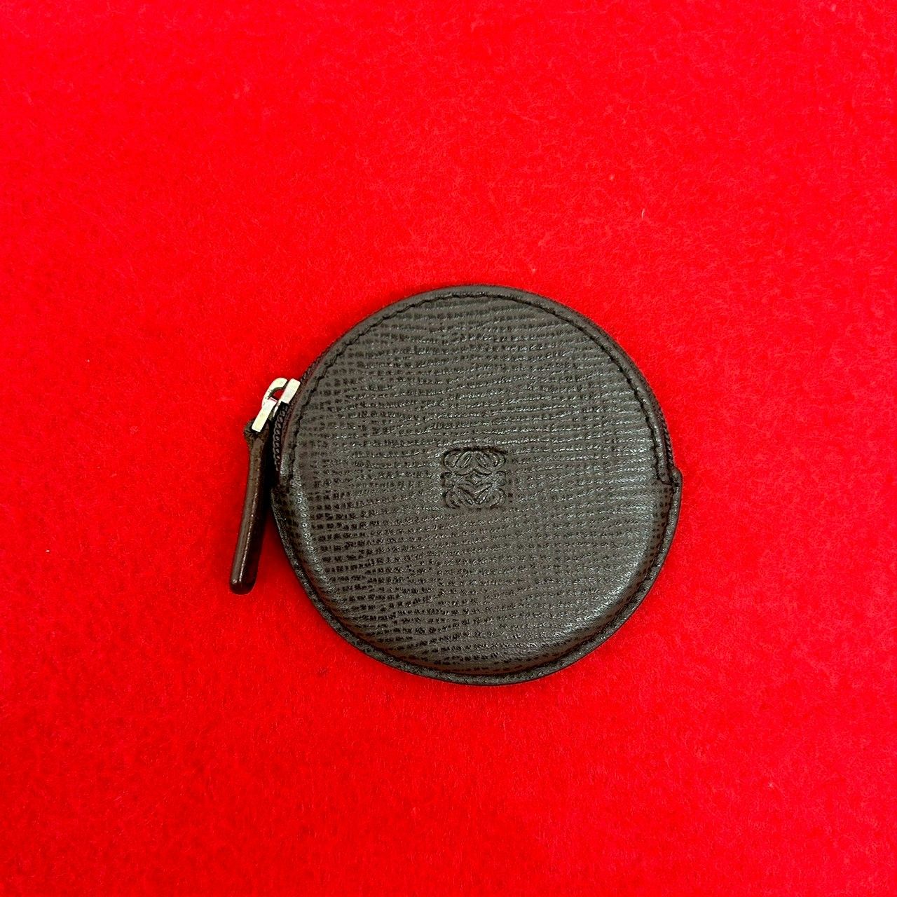 LOEWE ロエベ アナグラム ロゴ レザー 本革 丸型 ラウンドジップ コインケース 小銭入れ ミニ ウォレット ブラウン 茶 21126