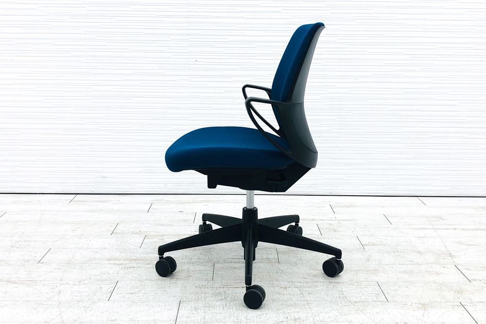 オフィス家具 プルシアンブルー