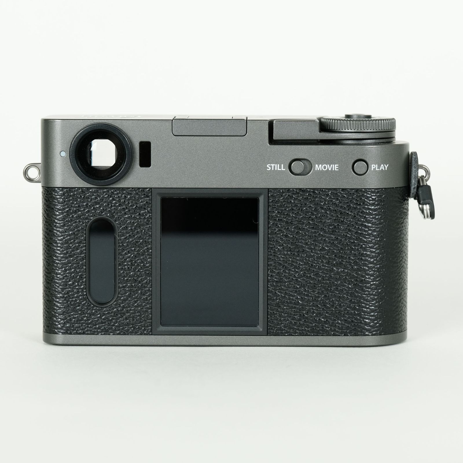 シャッター数8回 X