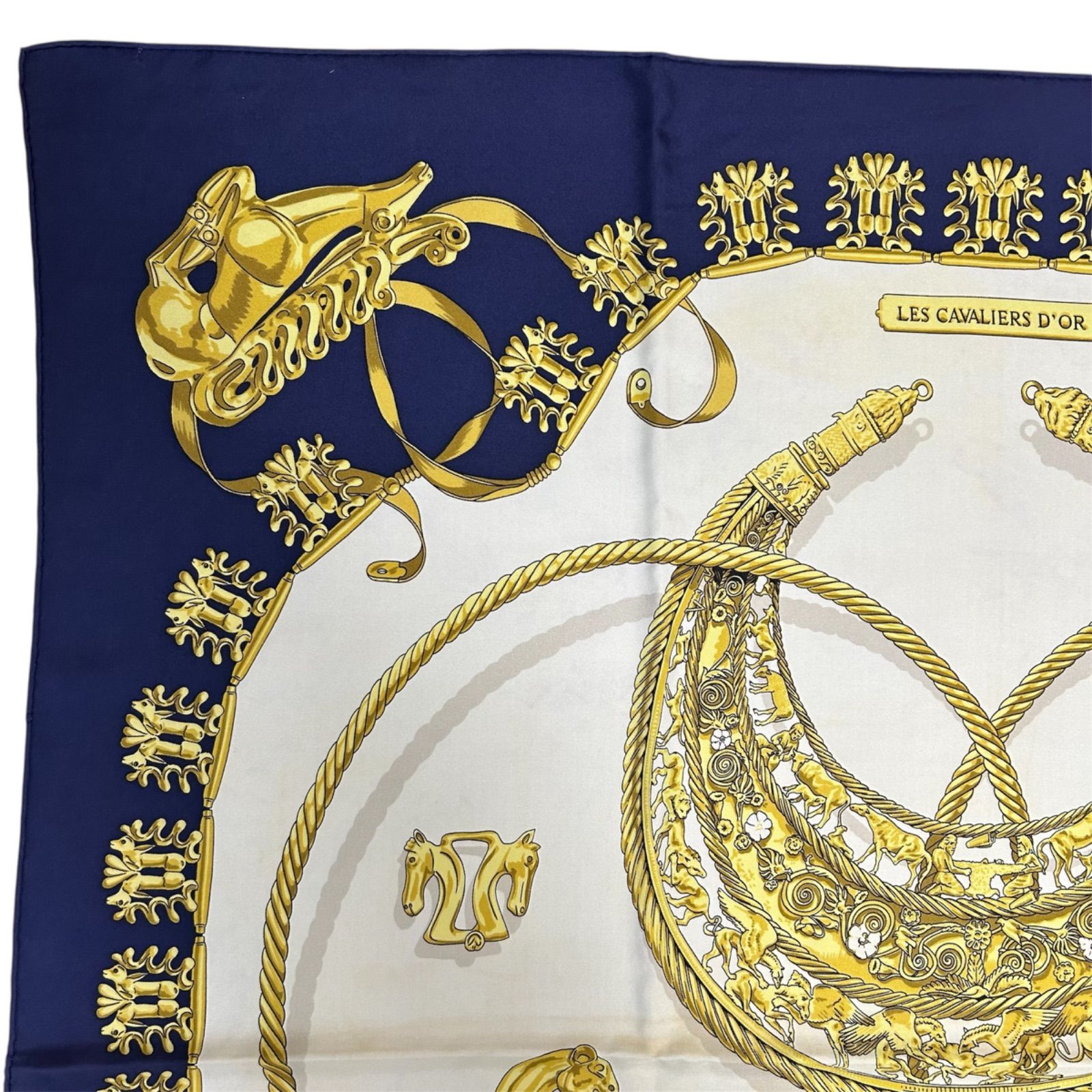 エルメス カレ 90 LES CAVALIERS DOR 黄金の騎士 スカーフ 中古美品