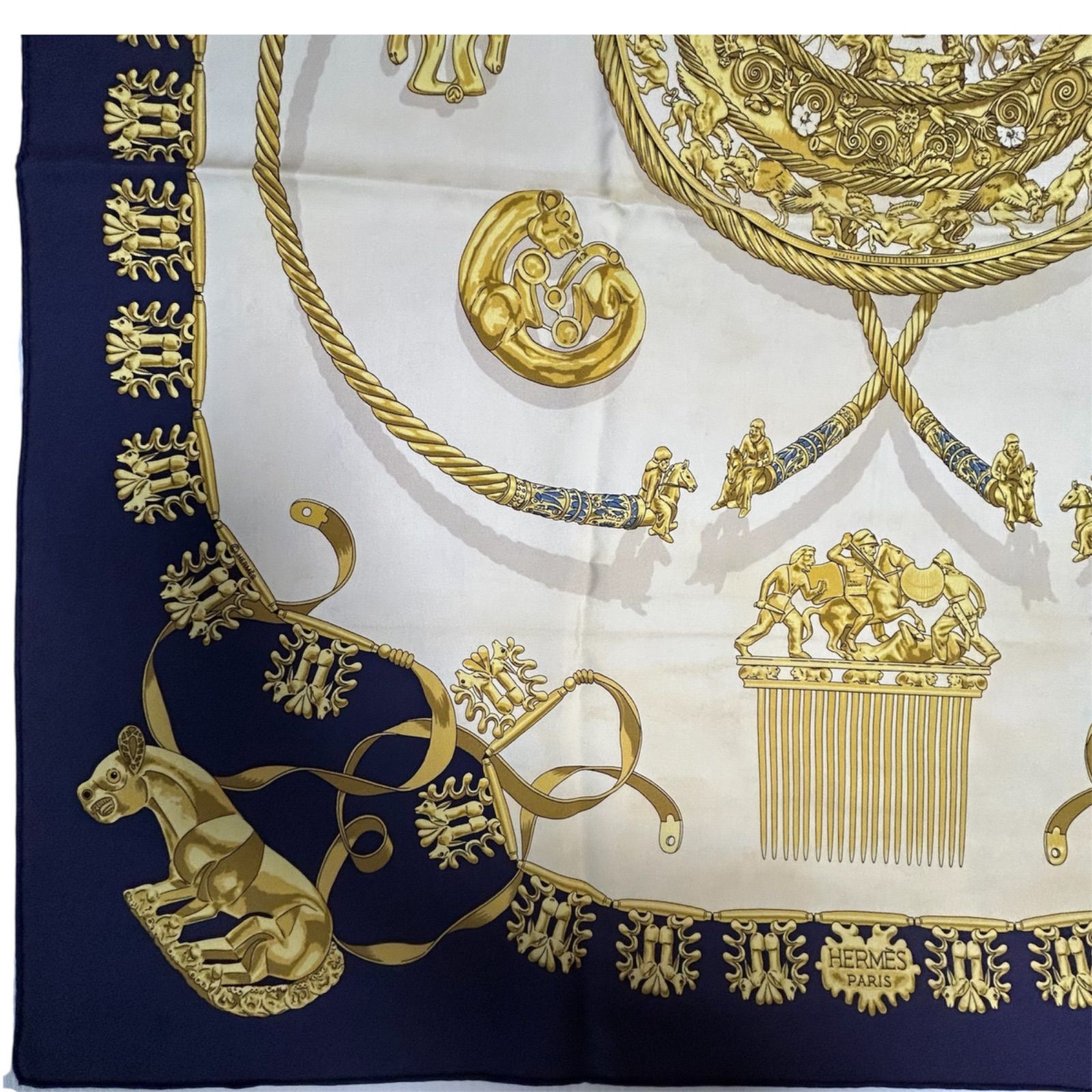 日本正本 HERMES カレ90 LES CAVALIERS D'OR 黄金の騎士 Hermès Scarf