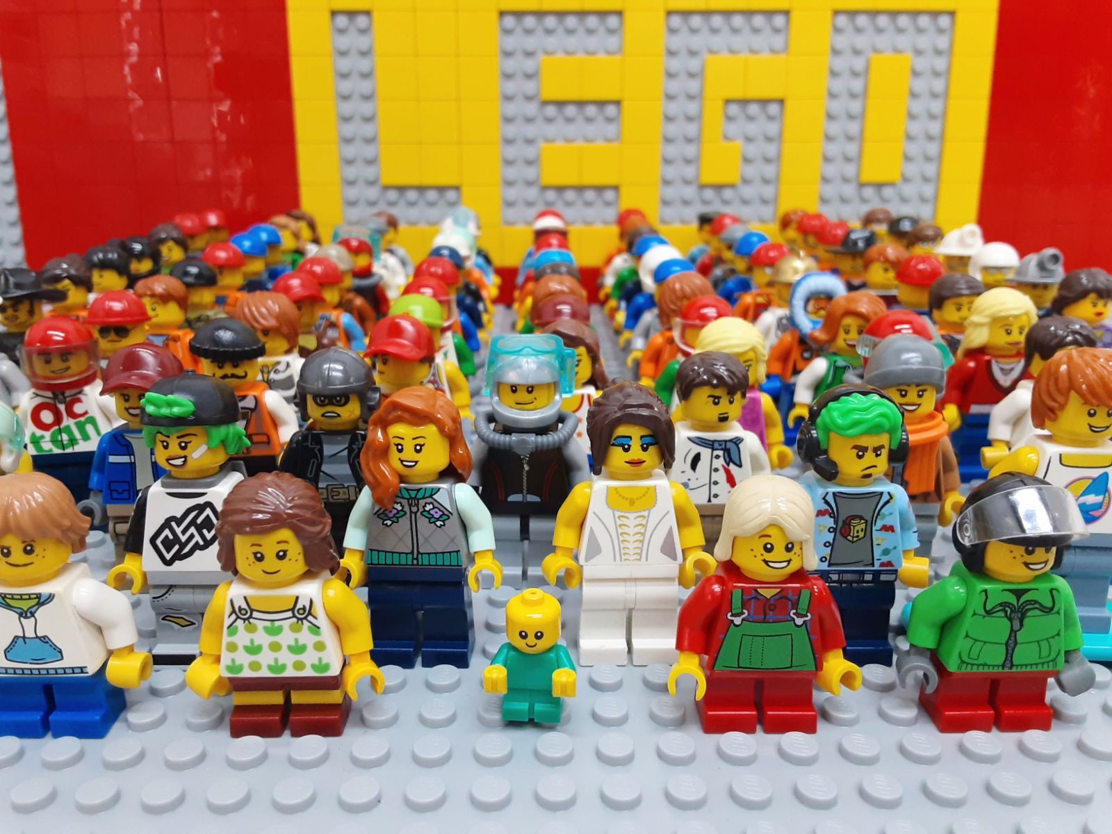 ☆被り物☆ レゴ ミニフィグ用小物 大量100個 帽子 ヘルメット 髪の毛 マント など LEGO シリーズ色々 レゴ⁄LEGO⁄ミニフィグ小物⁄500個以上⁄被り物⁄武器⁄道具⁄パーツ⁄⁄⁄大量