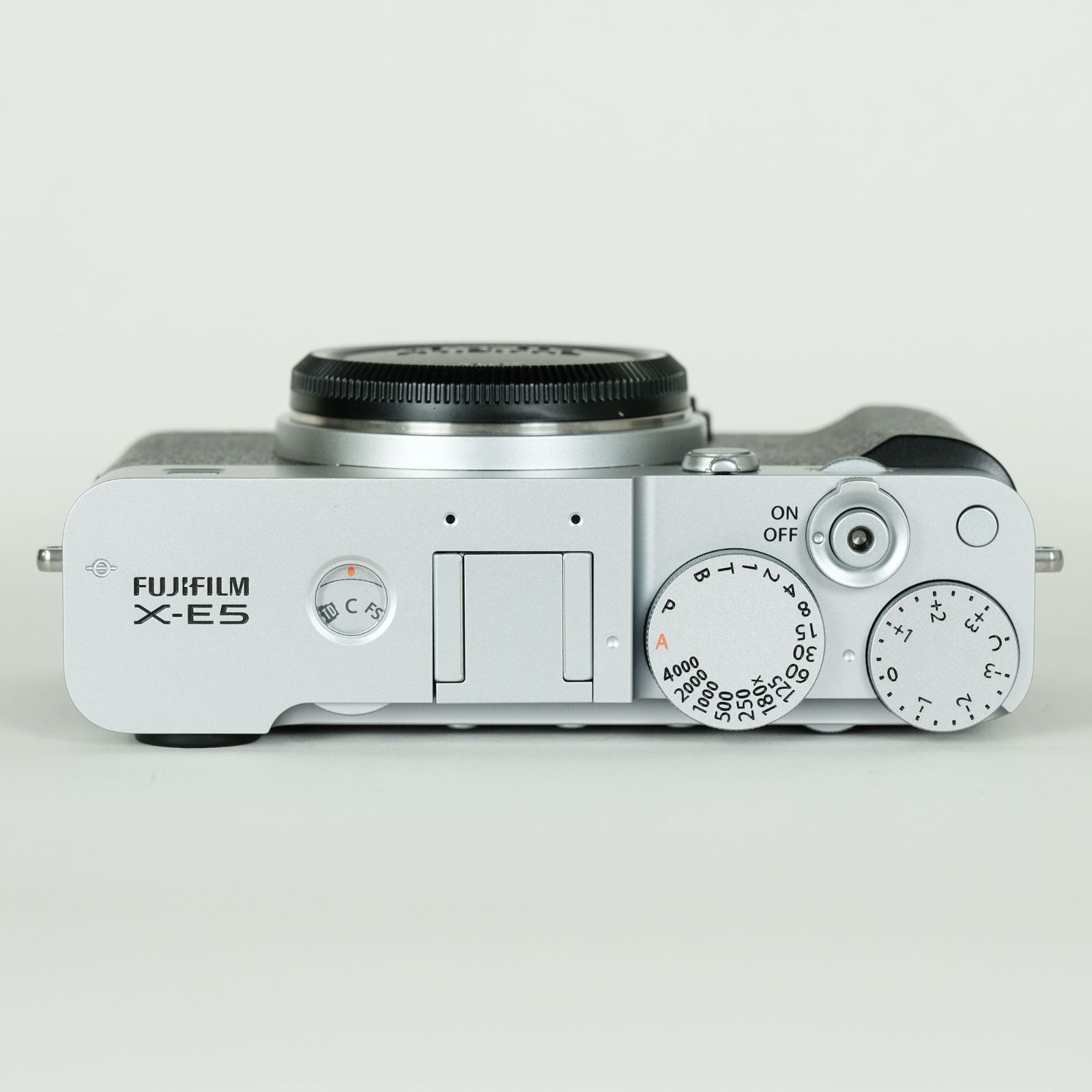  シャッター数240回 X E 5 ボディ シルバー FUJIFILM Xマウント ミラーレス一眼 デジタルカメラ