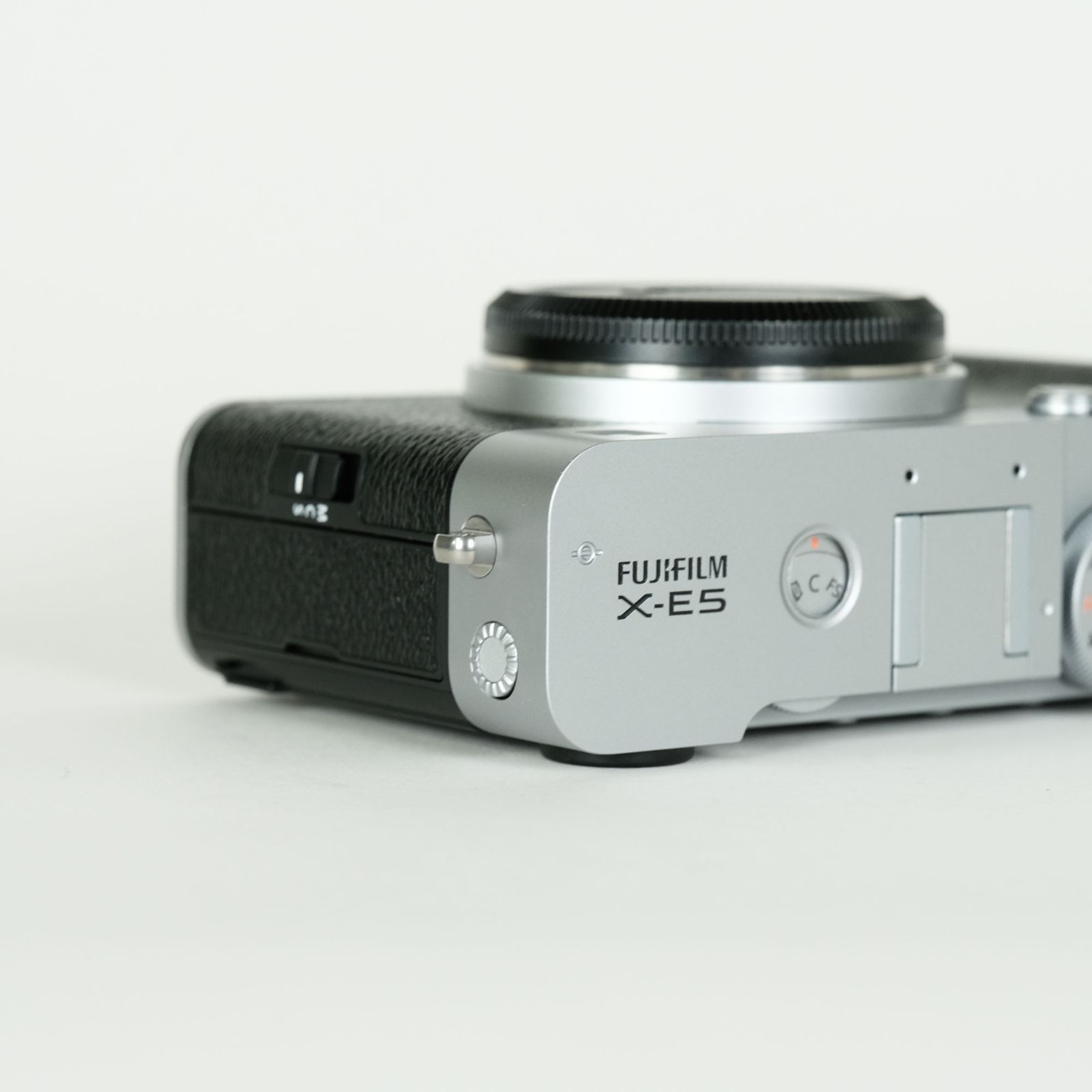 ボディ シルバー