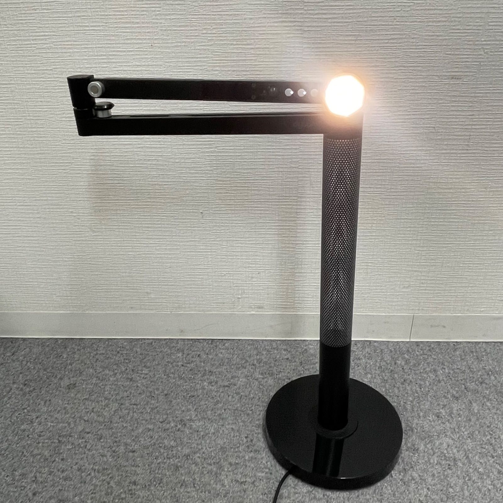 NPA Dyson ダイソン デスクライト 卓上照明 CD06 NEXPOTALLINN_EU