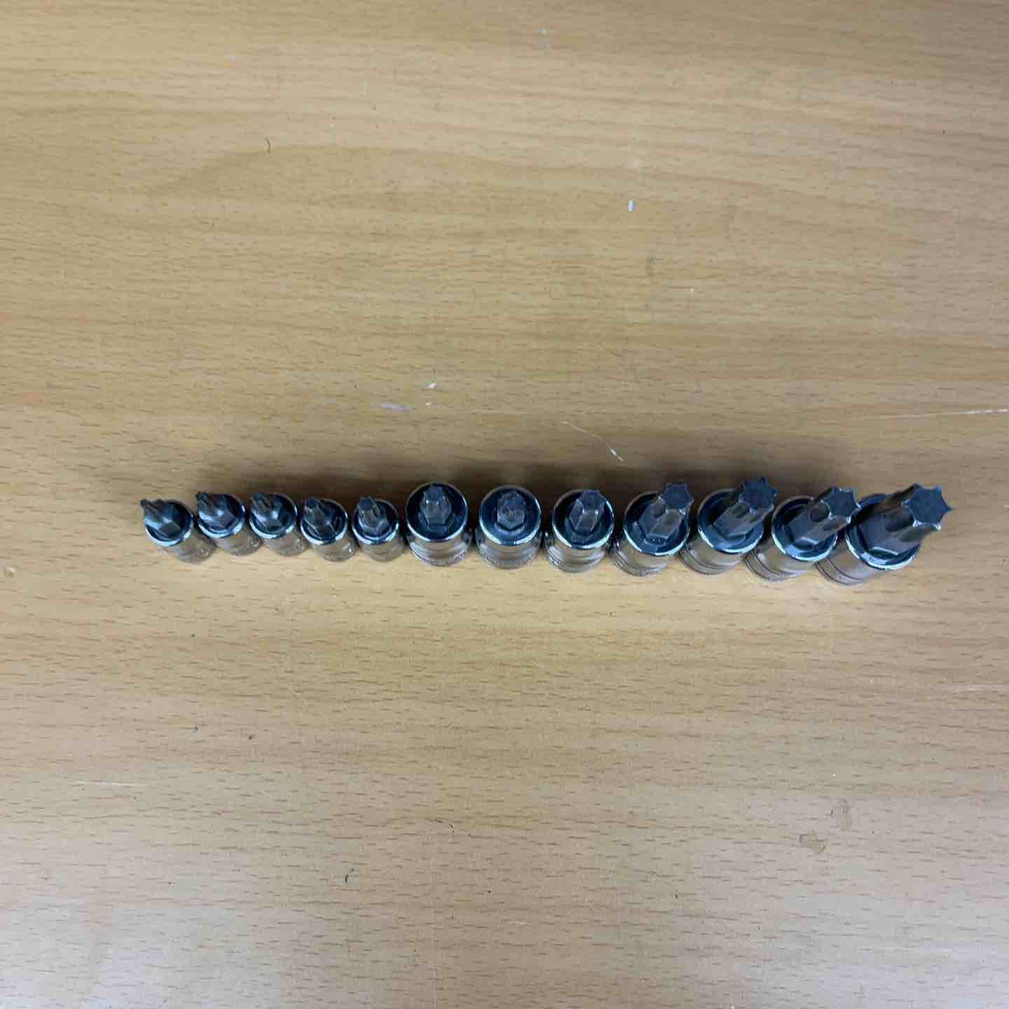 12個セットSnap-on スナップオン トルクスソケット 1 4 3 8 FTX55E 50E 47E 45E 40E 30E 27E 25E 20E 15E 10E 8E 越谷店