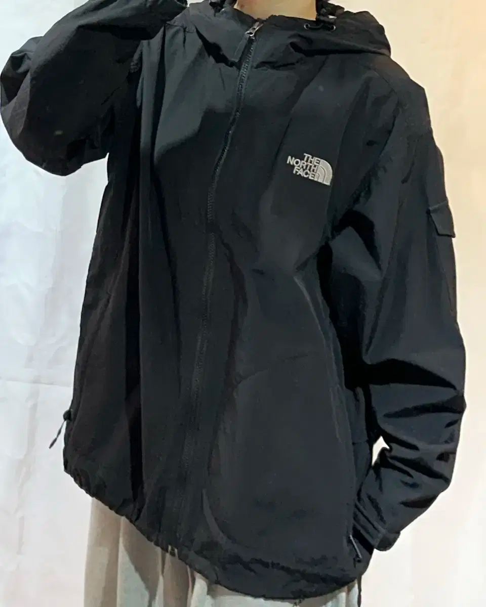 THE NORTH FACE フード 後ろ ポケット ウィンドブレーカー
