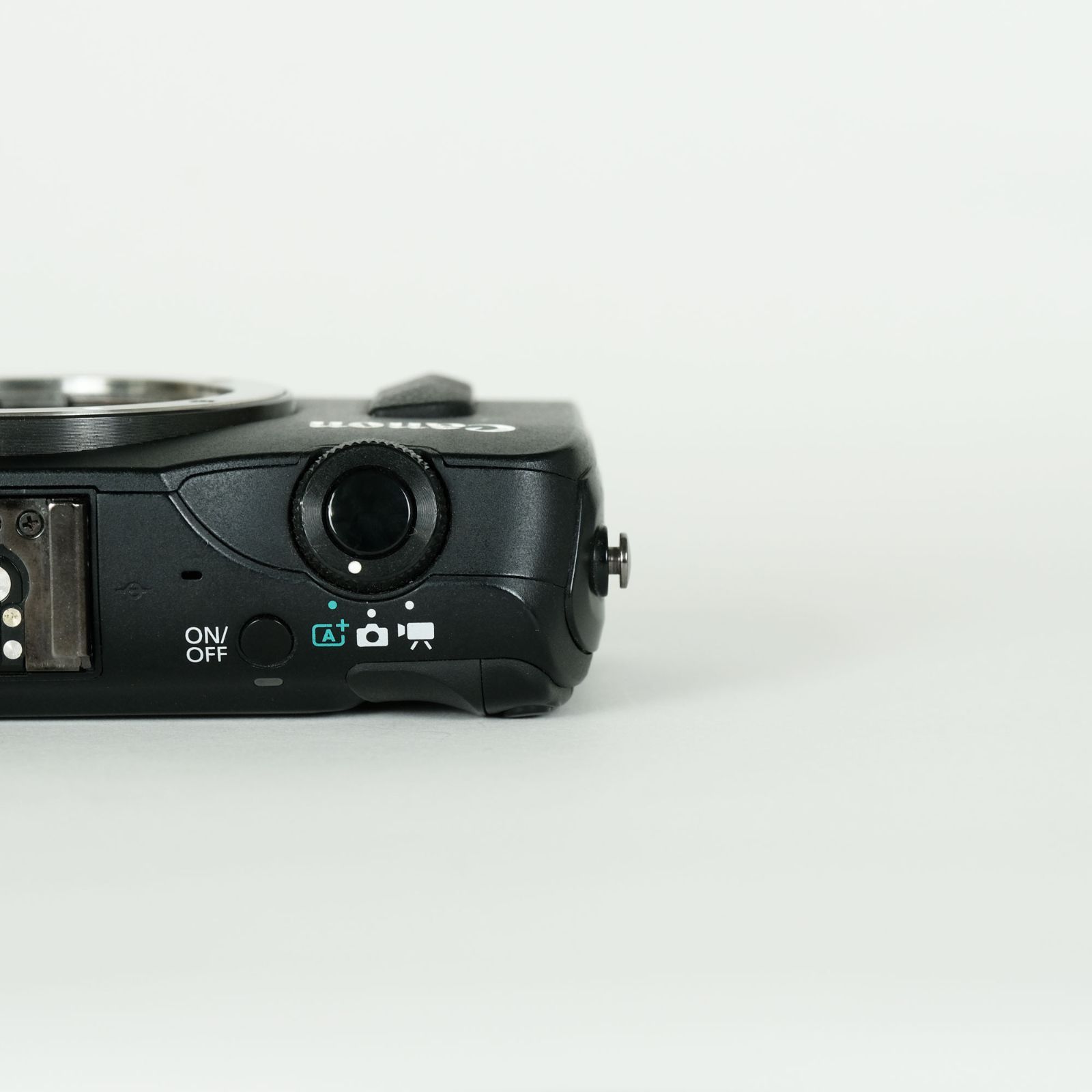 EOS M